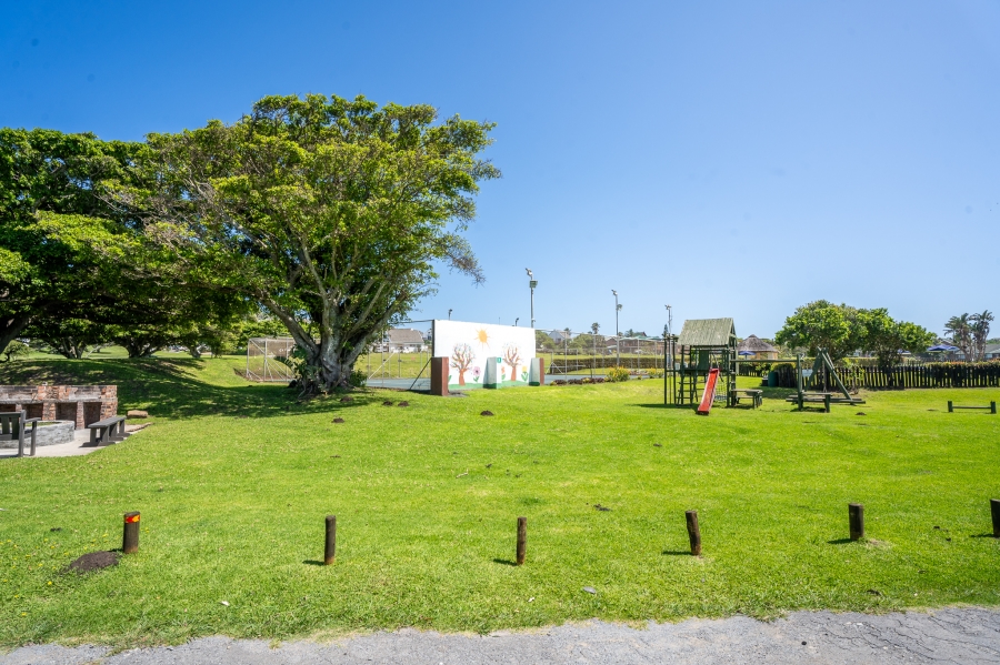 0 Bedroom Property for Sale in Cove Rock Eastern Cape